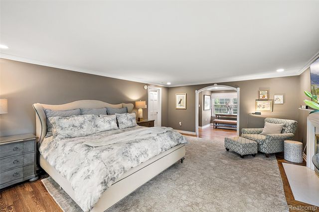 232 Guilford Road, Bloomfield Hills, MI 48304