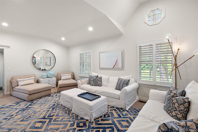232 Guilford Road, Bloomfield Hills, MI 48304