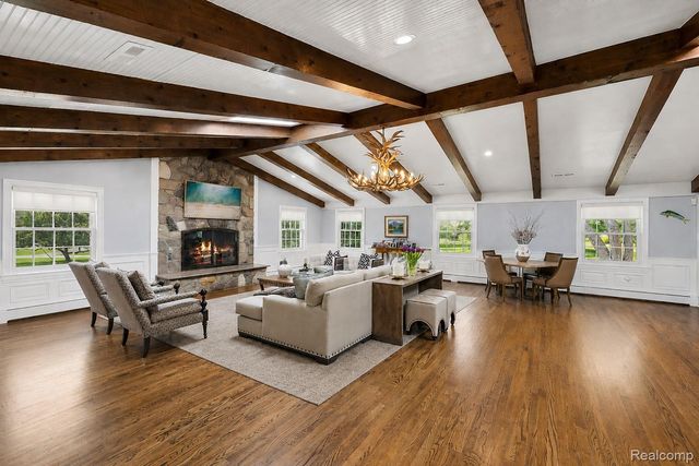 232 Guilford Road, Bloomfield Hills, MI 48304