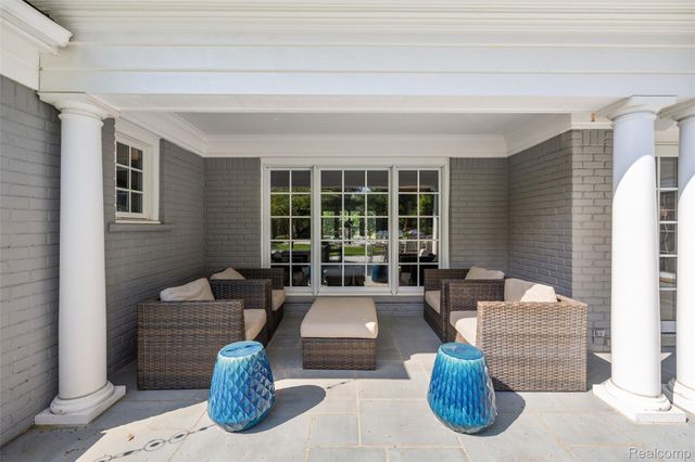 232 Guilford Road, Bloomfield Hills, MI 48304