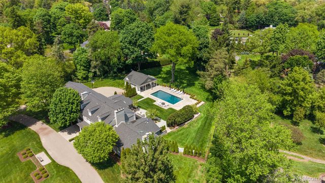 232 Guilford Road, Bloomfield Hills, MI 48304
