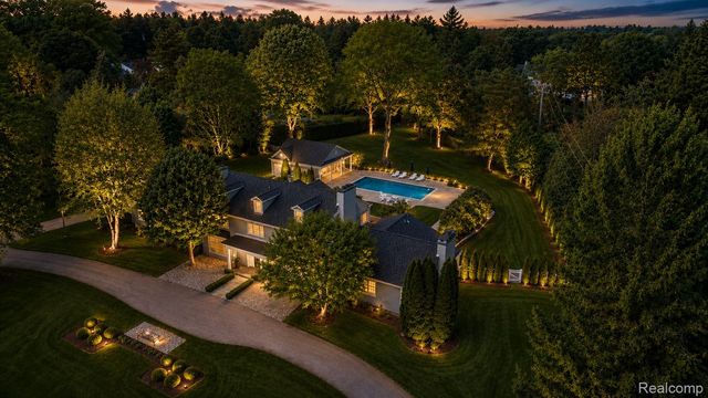 232 Guilford Road, Bloomfield Hills, MI 48304