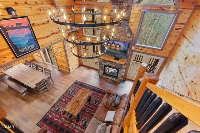 1041 Vista Drive, Gatlinburg, TN 37738