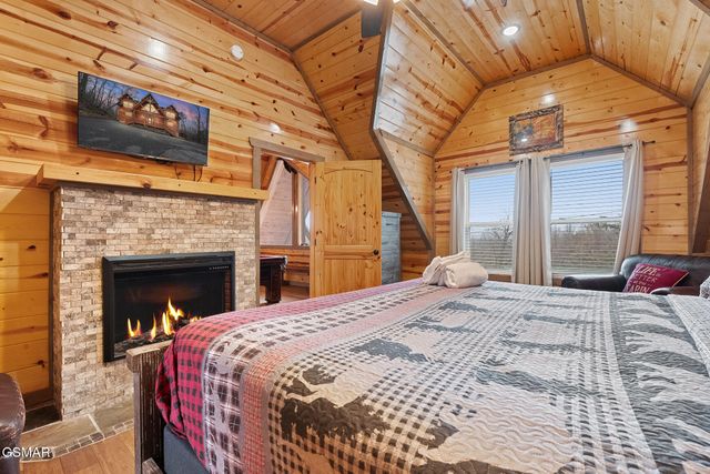 1041 Vista Drive, Gatlinburg, TN 37738