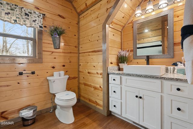 1041 Vista Drive, Gatlinburg, TN 37738