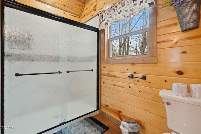 1041 Vista Drive, Gatlinburg, TN 37738