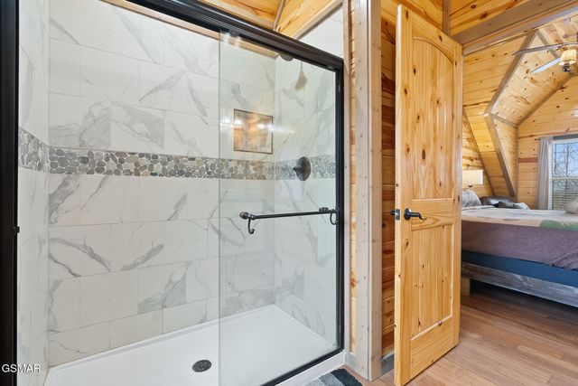 1041 Vista Drive, Gatlinburg, TN 37738