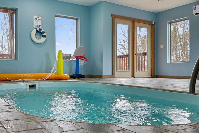 1041 Vista Drive, Gatlinburg, TN 37738