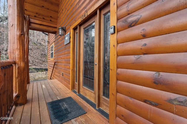 1041 Vista Drive, Gatlinburg, TN 37738