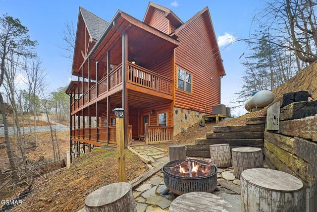 1041 Vista Drive, Gatlinburg, TN 37738