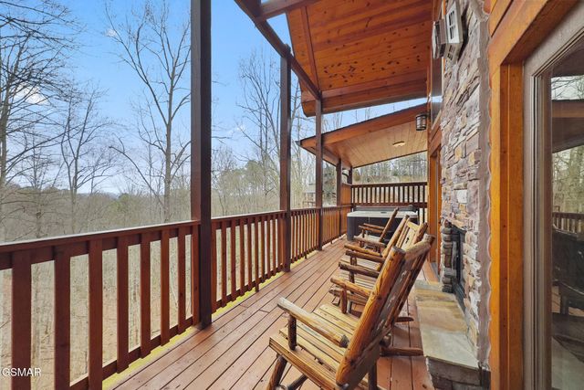 1041 Vista Drive, Gatlinburg, TN 37738
