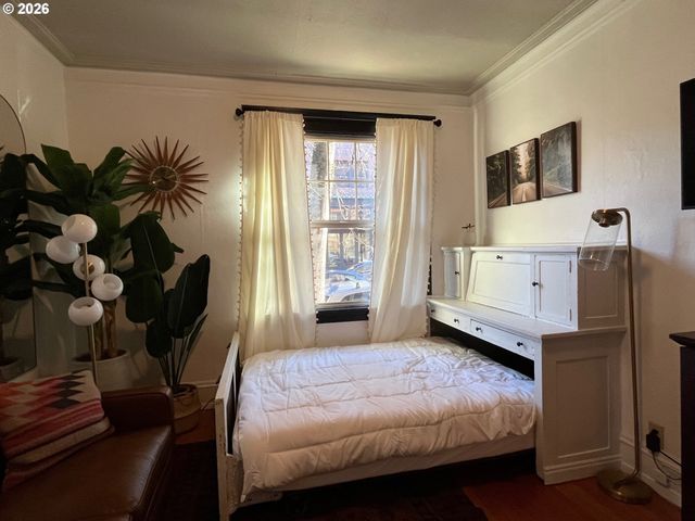 2109 Nw IRVING St 101, Portland, OR 97210