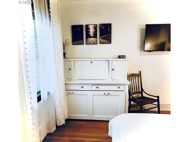 2109 Nw IRVING St 101, Portland, OR 97210