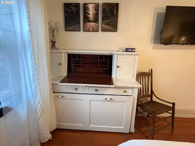 2109 Nw IRVING St 101, Portland, OR 97210