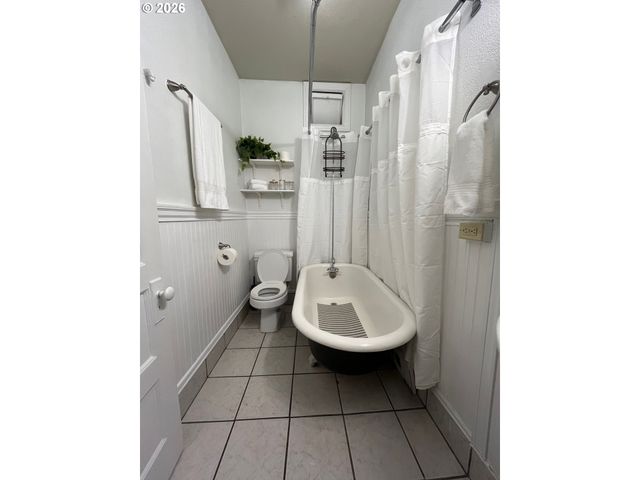 2109 Nw IRVING St 101, Portland, OR 97210