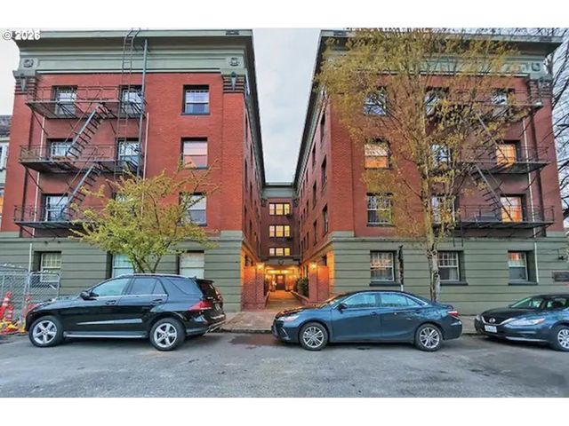 2109 Nw IRVING St 101, Portland, OR 97210