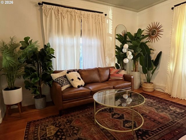 2109 Nw IRVING St 101, Portland, OR 97210