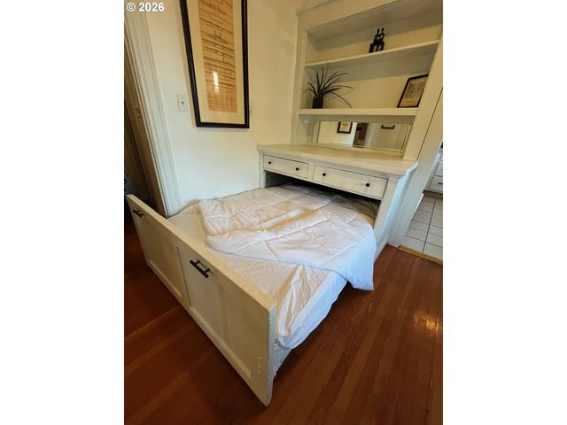 2109 Nw IRVING St 101, Portland, OR 97210