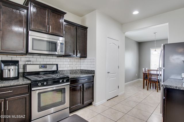11278 W Folsom Point Drive, Marana, AZ 85658