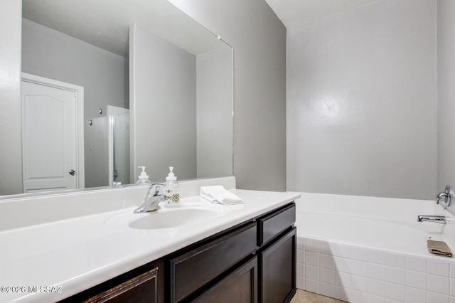 11278 W Folsom Point Drive, Marana, AZ 85658