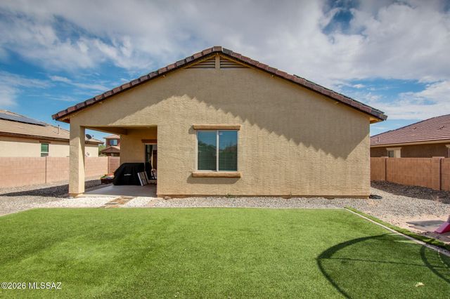 11278 W Folsom Point Drive, Marana, AZ 85658