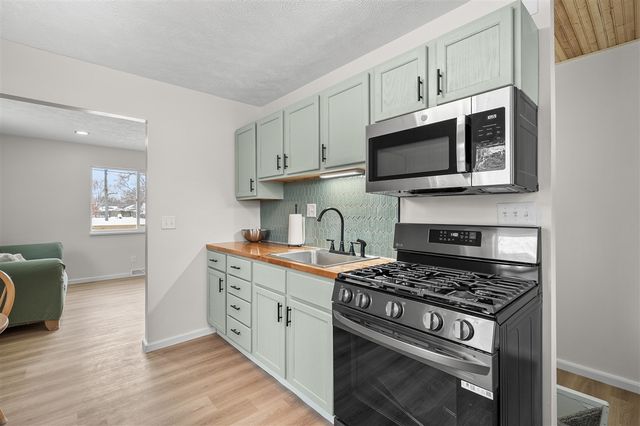 122 Creekview Drive, Battle Creek, MI 49037