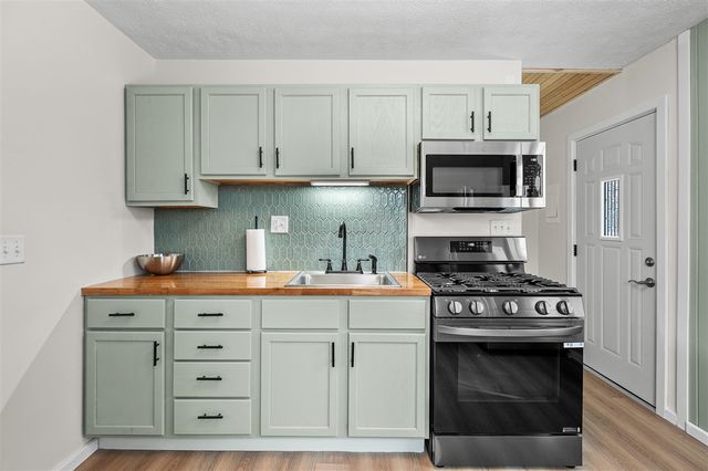 122 Creekview Drive, Battle Creek, MI 49037