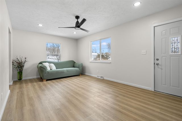 122 Creekview Drive, Battle Creek, MI 49037