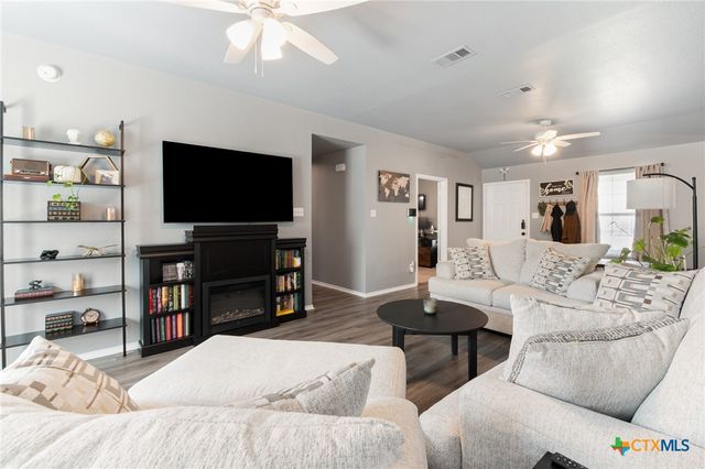 2110 Lincoln Court, Belton, TX 76513