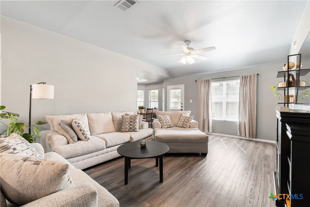 2110 Lincoln Court, Belton, TX 76513