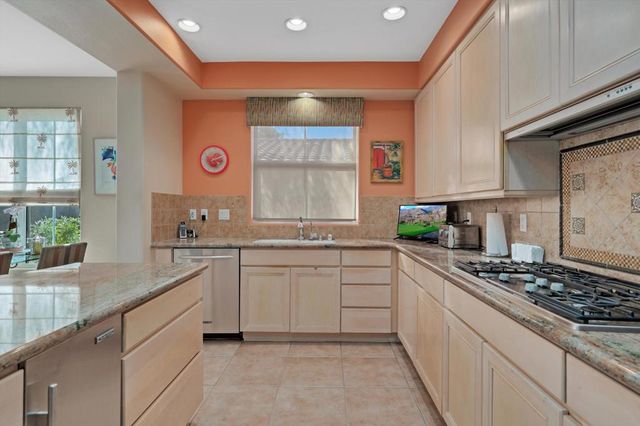 80271 Via Tesoro, La Quinta, CA 92253