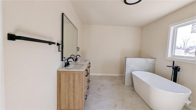 3211 Thrasher Circle, Decatur, GA 30032