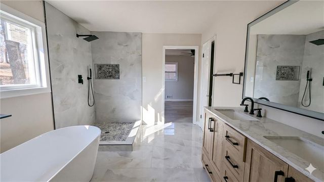 3211 Thrasher Circle, Decatur, GA 30032