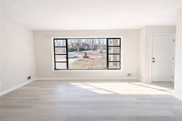 3211 Thrasher Circle, Decatur, GA 30032