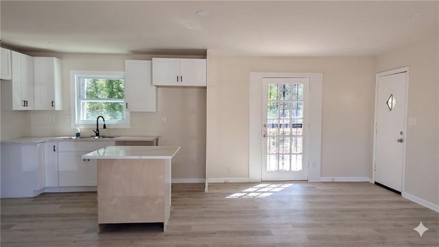 3211 Thrasher Circle, Decatur, GA 30032