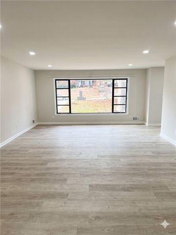 3211 Thrasher Circle, Decatur, GA 30032