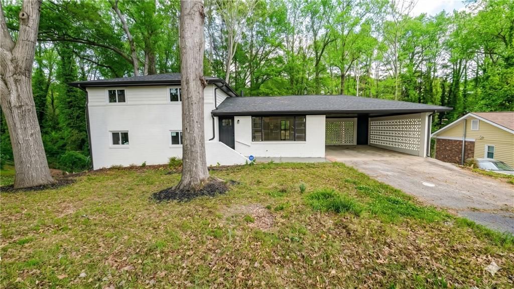 3211 Thrasher Circle, Decatur, GA 30032