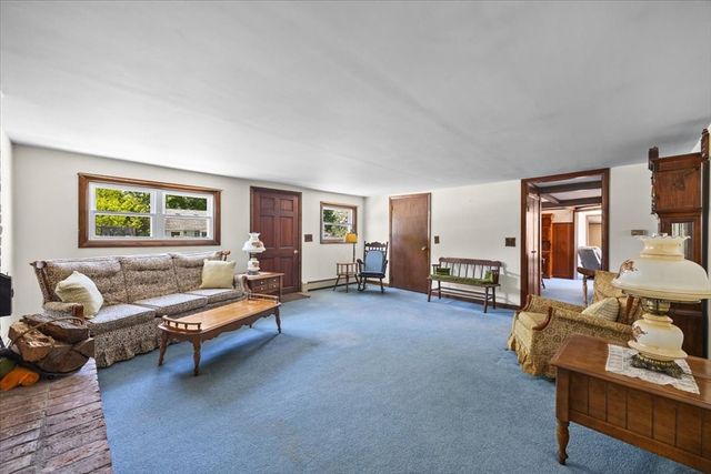 10 Lincoln Ave, Warren, RI 02885
