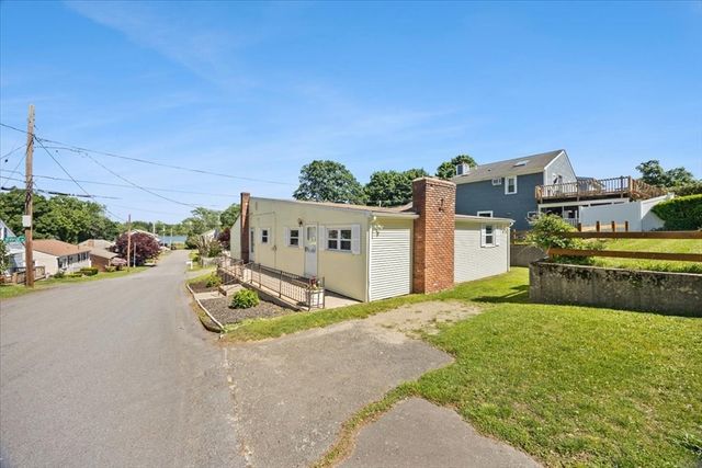 10 Lincoln Ave, Warren, RI 02885