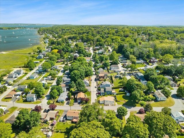 10 Lincoln Ave, Warren, RI 02885