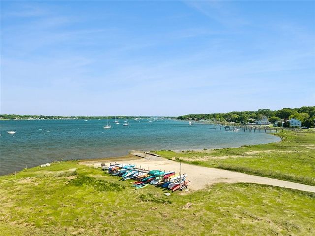 10 Lincoln Ave, Warren, RI 02885