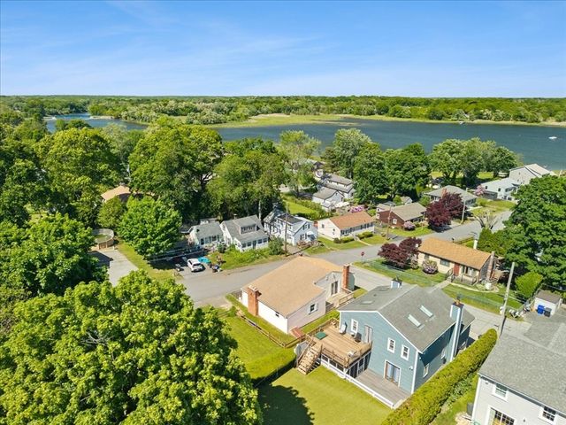 10 Lincoln Ave, Warren, RI 02885