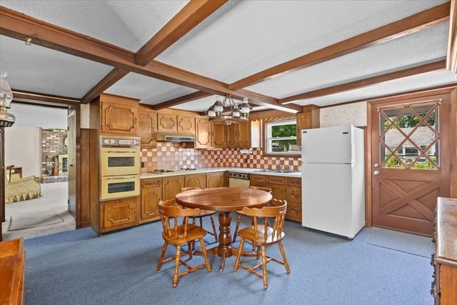 10 Lincoln Ave, Warren, RI 02885