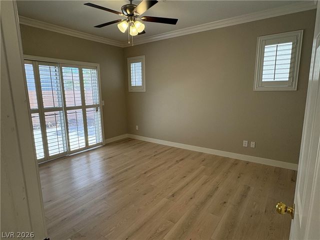 249 Walnut Village Lane, Henderson, NV 89012