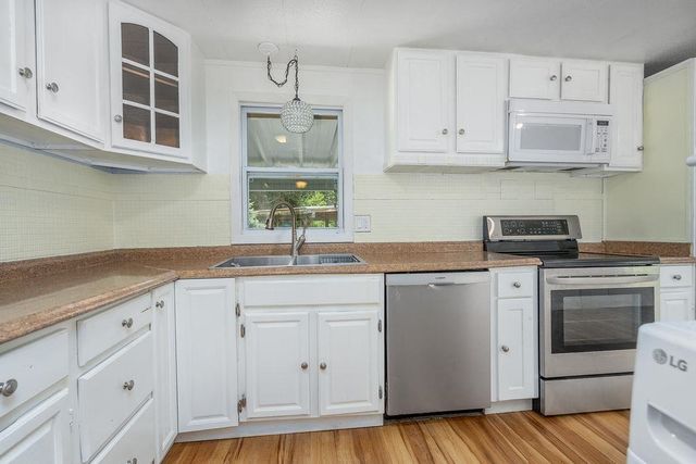 10 Knights Lane, Epsom, NH 03234