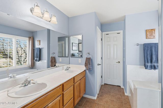 5860 E BLUE OAK Court, Hereford, AZ 85615