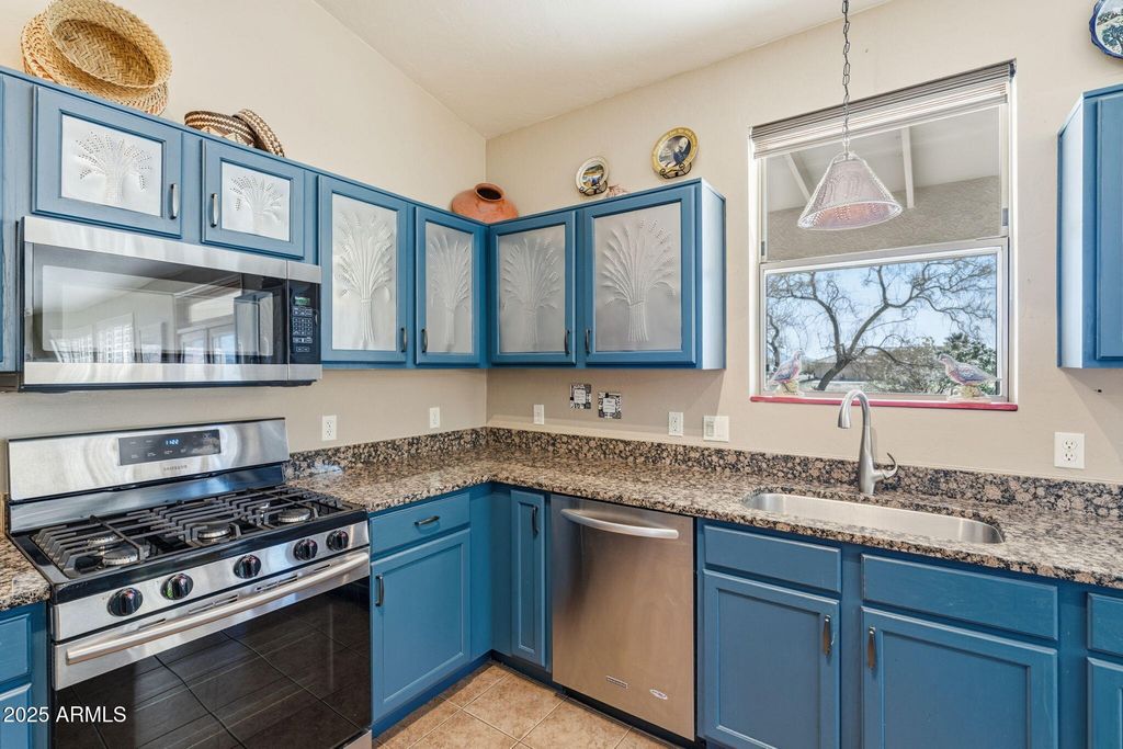 Image 20 of property listing at 5860 E BLUE OAK Court, Hereford, AZ 85615