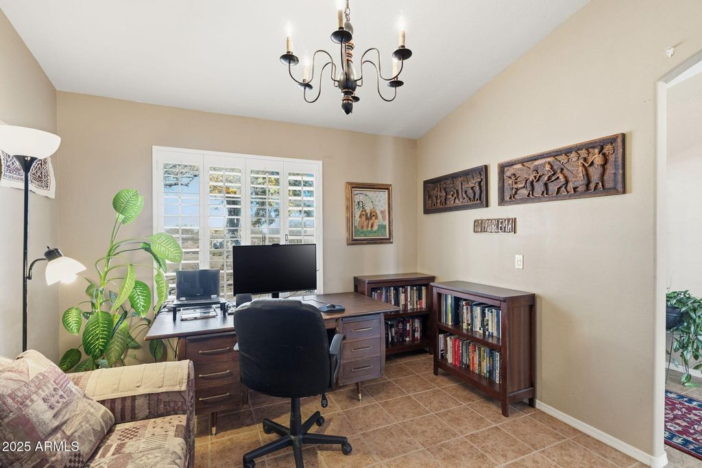 Image 32 of property listing at 5860 E BLUE OAK Court, Hereford, AZ 85615