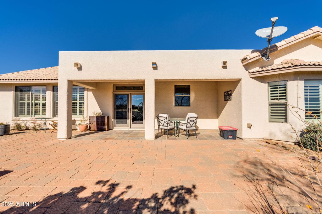 Image 37 of property listing at 5860 E BLUE OAK Court, Hereford, AZ 85615