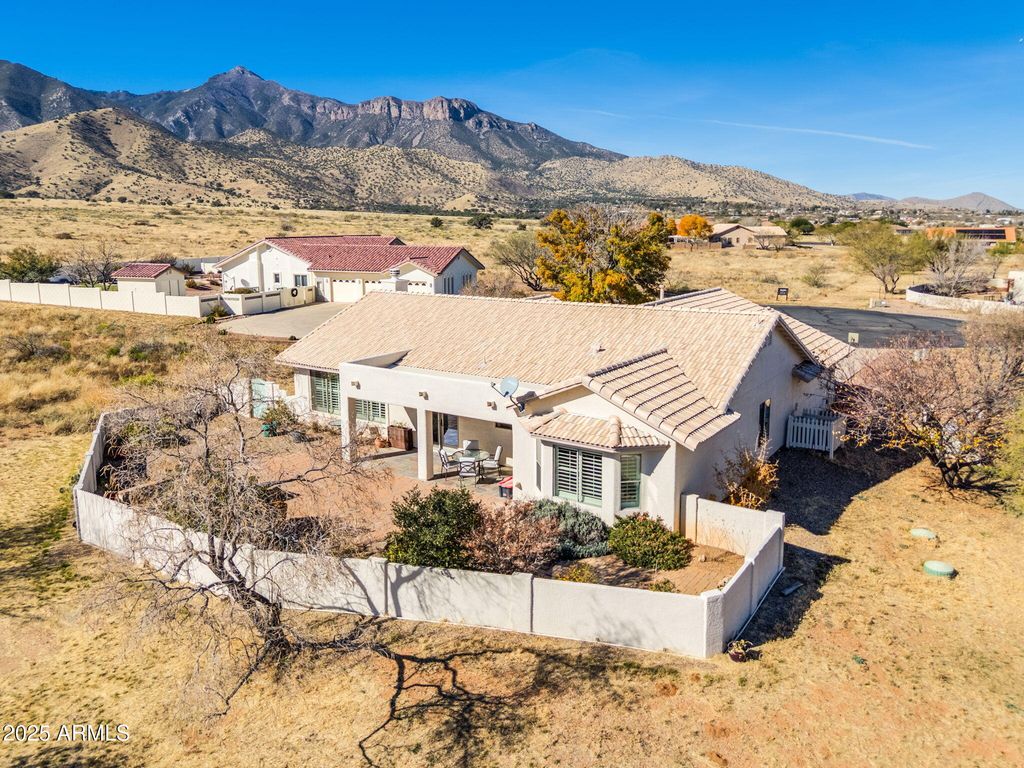 Image 44 of property listing at 5860 E BLUE OAK Court, Hereford, AZ 85615